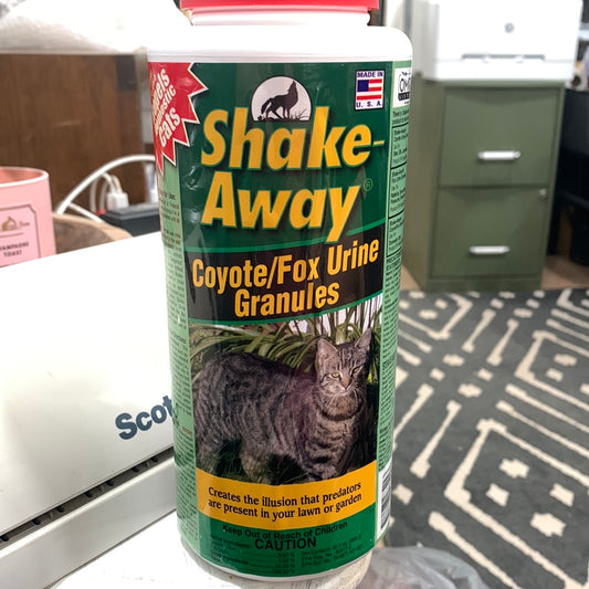 Shake-Away Coyote/Fox Urine Granules