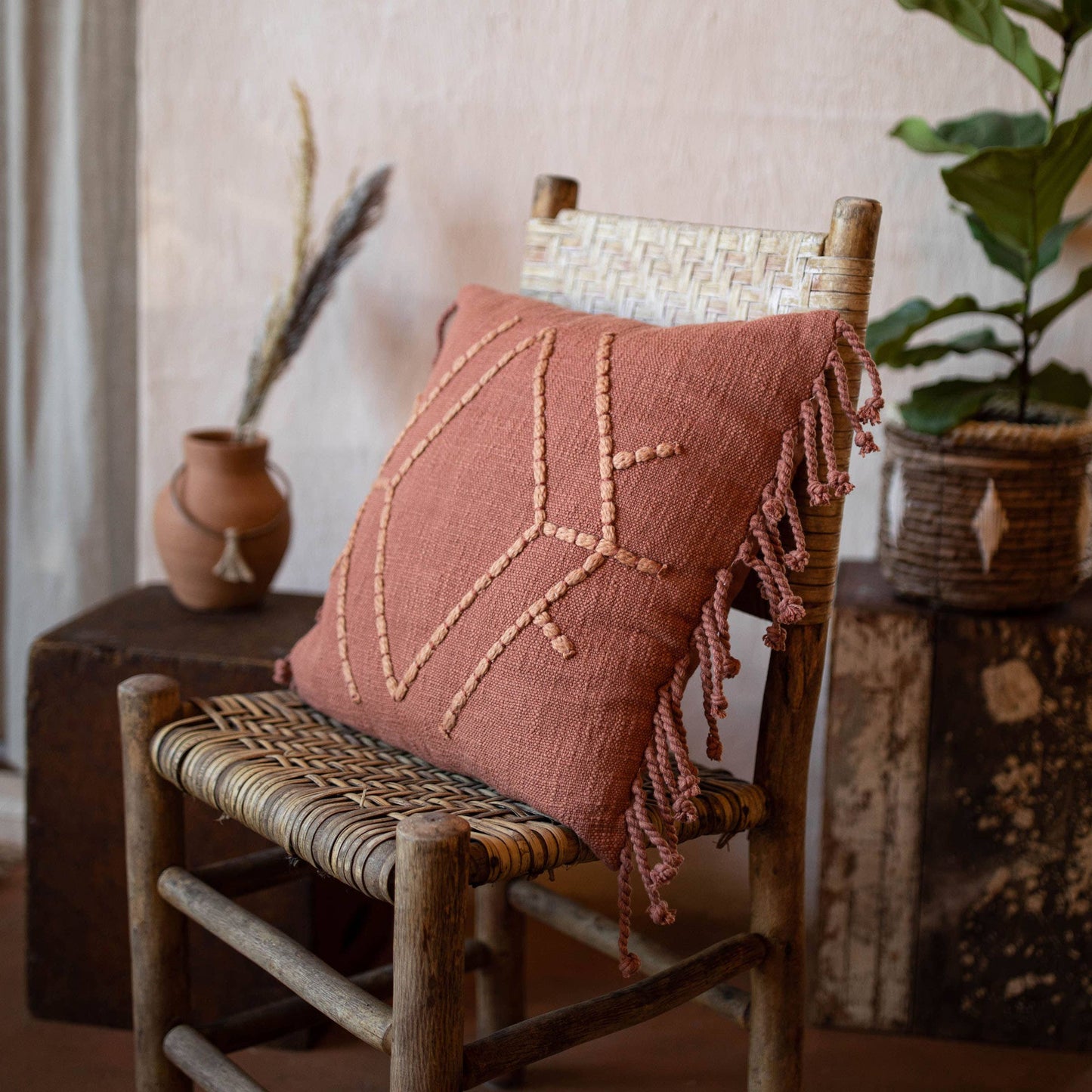 Foreside Home & Garden - 18x18 Hand Woven Frida Pillow Rust