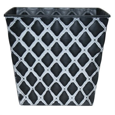 7.5" Quilted Square Black/White wash