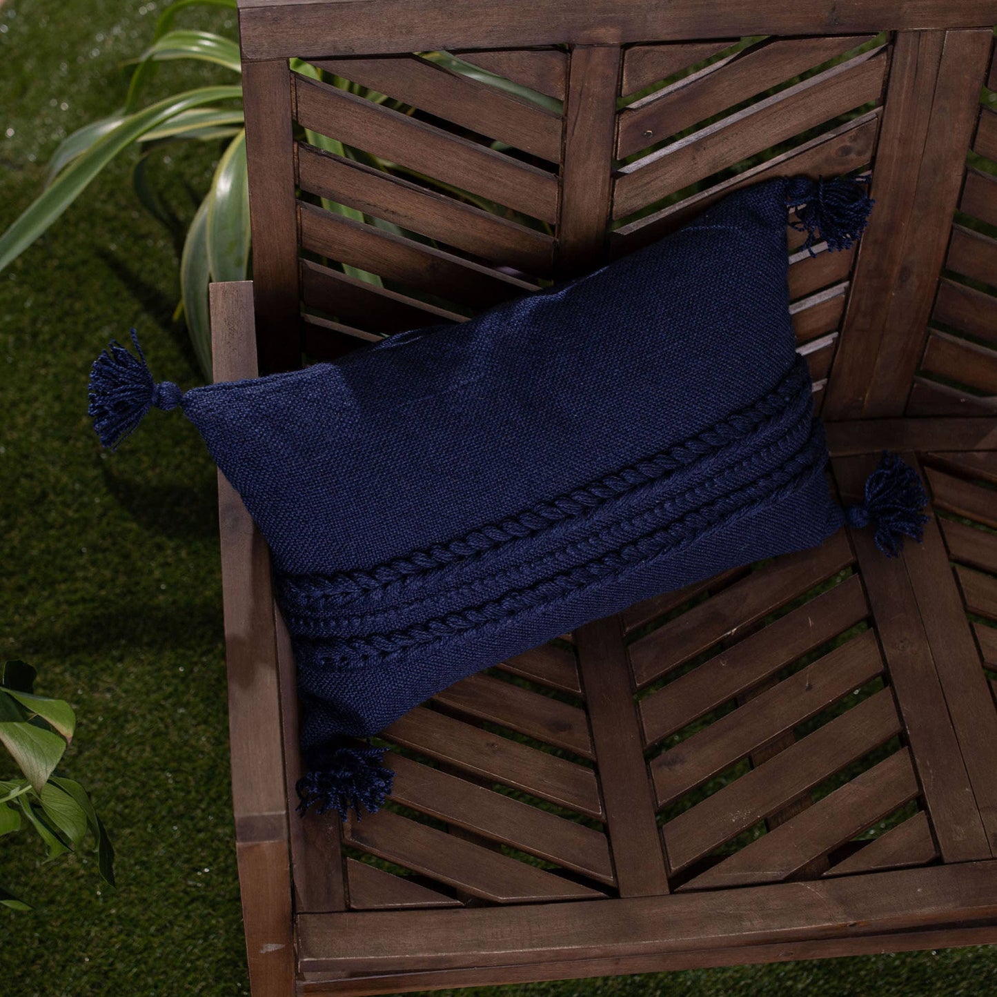 Foreside Home & Garden - 14x22 Kelly Outdoor Pillow Navy