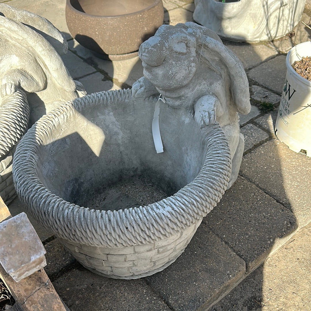 Rabbit pot statuary