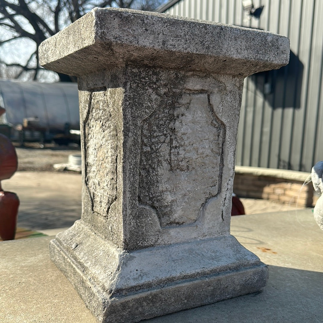 Small pedestal statuary